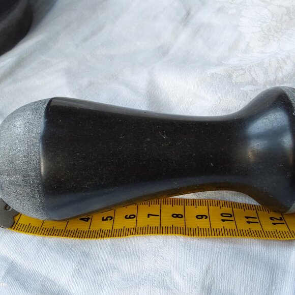 Very heavy black granite mortar and pestle set two sided very good used conditio - Picture 6 of 12
